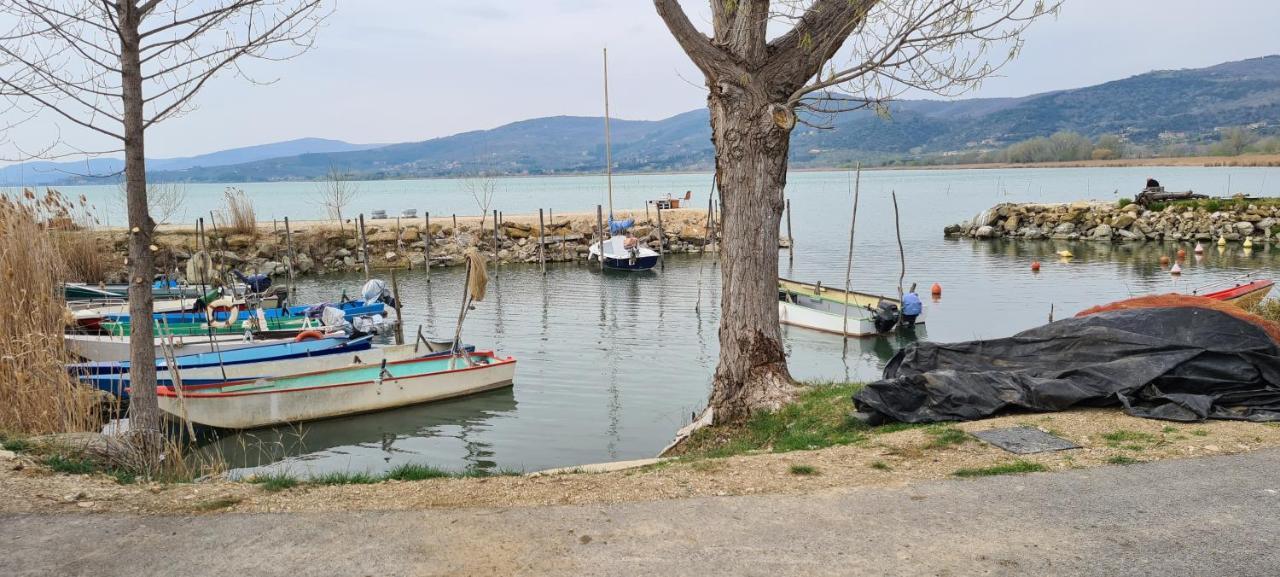 Appartamento Lago Trasimeno - Torricella Pg Exterior foto